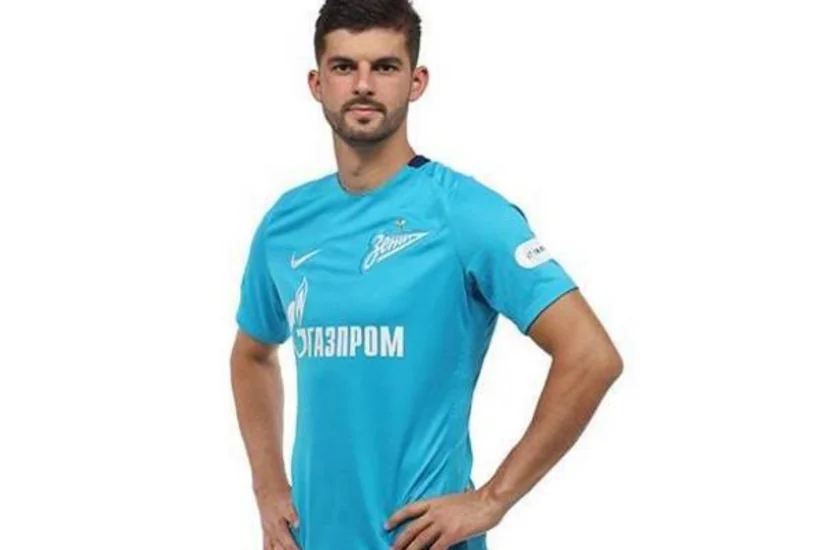 Футболиста Зенита избили рядом с его домом