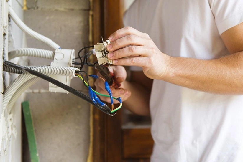 Ağcabədi sakinini elektrik cərəyanı vuraraq öldürüb