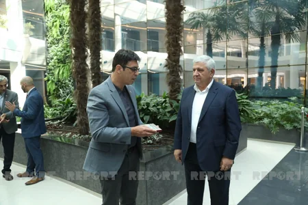 Израильские педиатры проводят обследование детей в Азербайджане