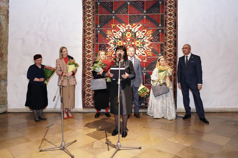 Riqada Azərbaycan xalçalarından ibarət sərgi təşkil olunub