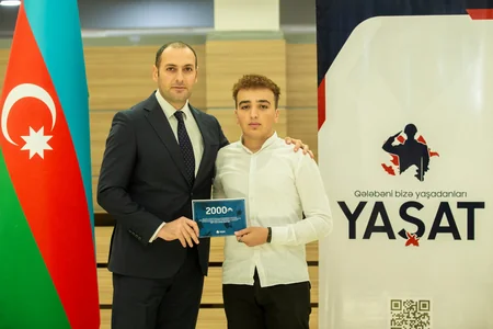 “YAŞAT” tələbə adını qazanmış şəhid övladlarına 2000 manat pul mükafatı təqdim edib 