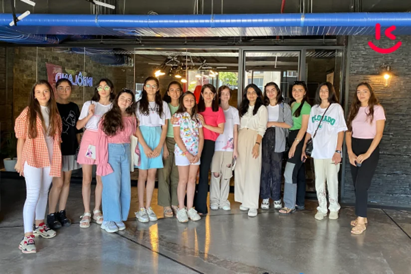 “Kontakt”ın dəstəyi ilə yeniyetmə qızlar üçün “Her Improvement” layihəsinin inkubasiya mərhələsi başa çatdı