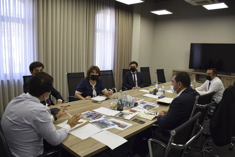 Açıq məkandakı reklamlarda Azərbaycan dilinin qorunması ilə bağlı təkliflər hazırlanır