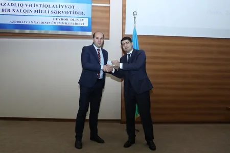 Yasamalda 57 nəfərə YAP-ın üzvlük vəsiqəsi təqdim olunub