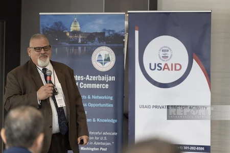 ABŞ-da Azərbaycandan keçən nəqliyyat və tranzit yolları müzakirə edilib