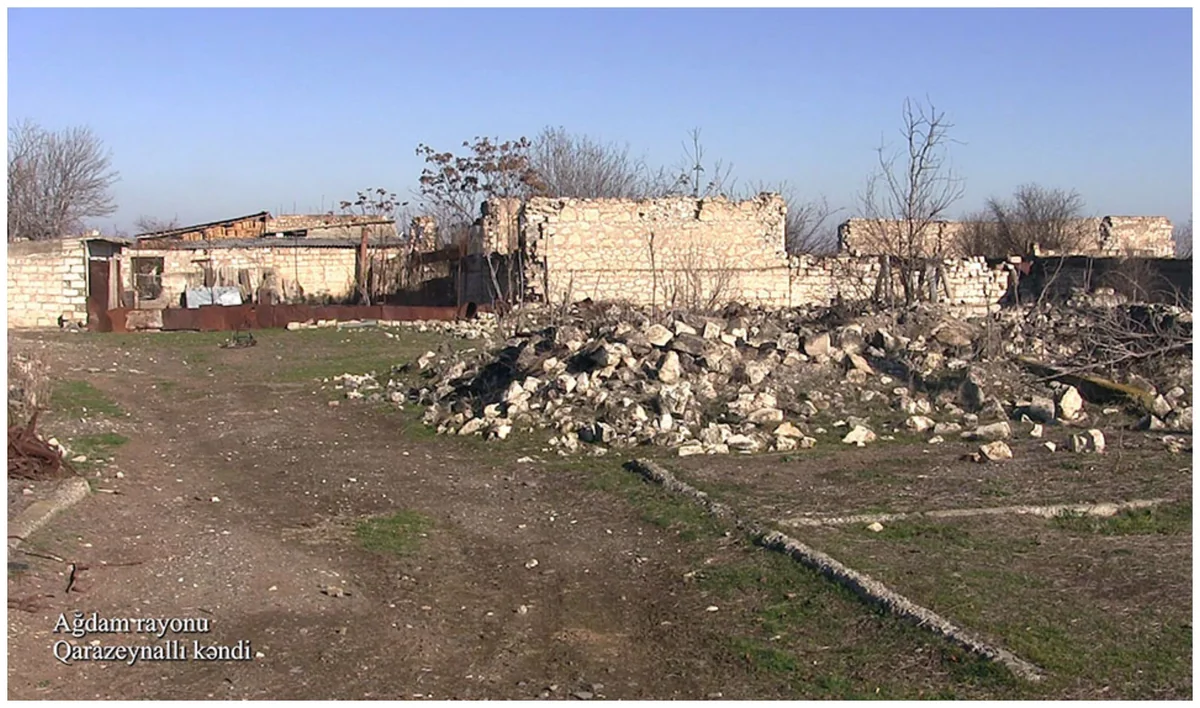 Снимки еще одной разрушенной деревни Агдама
