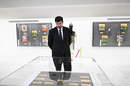 Prezident İlham Əliyev Bakıda Dövlət Bayrağı Meydanında olub, Azərbaycanın üçrəngli Bayrağını ucaldıb - YENİLƏNİB