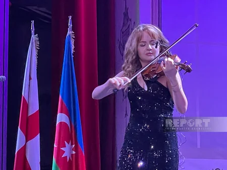 Batumidə Heydər Əliyevin 100 illik yubileyi münasibətilə konsert proqramı təqdim edilib