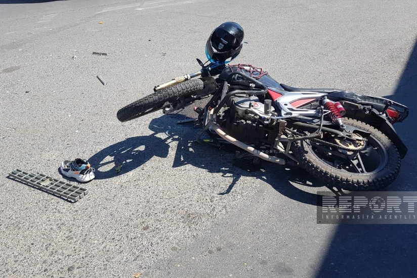Bakıda moped avtomobillə toqquşub, ölən var
