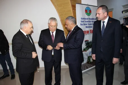 Kənd təsərrüfatı naziri Qubada sakinlərlə görüşüb