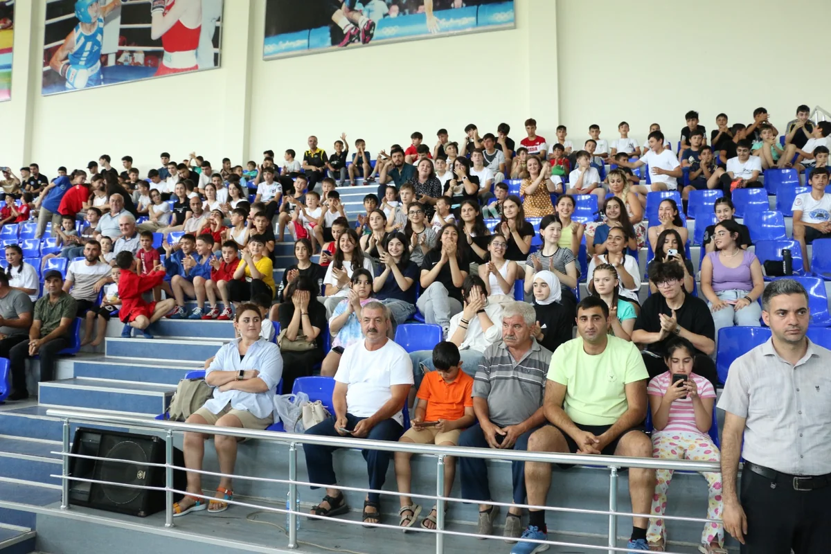 Qusarda jurnalistlər arasında voleybol üzrə Zəfər Kubokuna start verilib