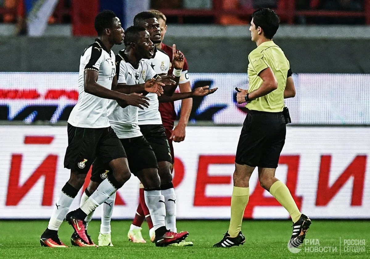 Azərbaycanlı hakimin idarə etdiyi futbol matçında Rusiya Qananı məğlub edib - VİDEO