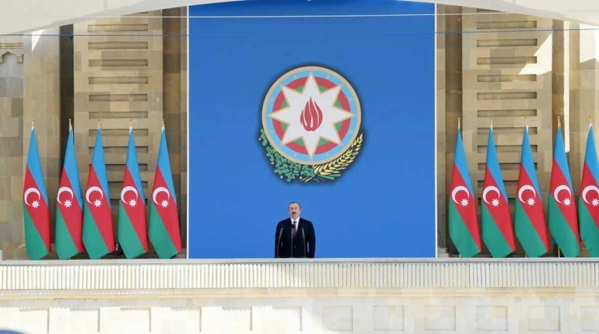 İlham Əliyev: Müstəqilliyimizin ilk iki ili Azərbaycanın gələcək müstəqil ölkə kimi yaşamasını sual altına qoymuşdu
