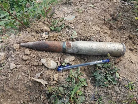 Bakının Xətai rayonunda zenit top mərmisi aşkarlanıb - FOTO