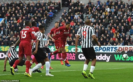 Ливерпуль вырвал победу в матче с Ньюкаслом, но остался без Салаха