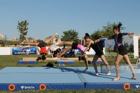 Bakı sakinlərinə bir sıra idman növləri üzrə nümunəvi çıxışlar nümayiş etdirilib
