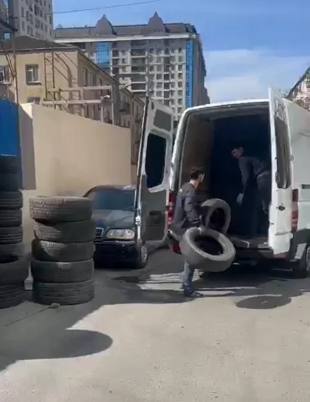 Bakıda təkər satışı və təmiri mərkəzində yanğın təhlükəsizliyi tələbləri kobud şəkildə pozulub