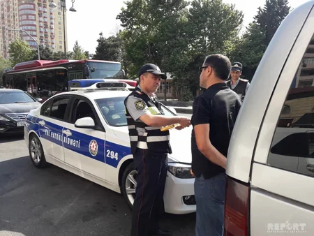 Bakıda polis genişmiqyaslı profilaktik-maarifləndirmə tədbirləri keçirir - FOTOLAR - VİDEO - YENİLƏNİB