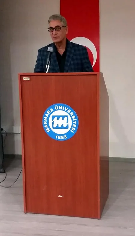 Azərbaycanlı yazıçı Türkiyədə tələbələrlə görüşüb