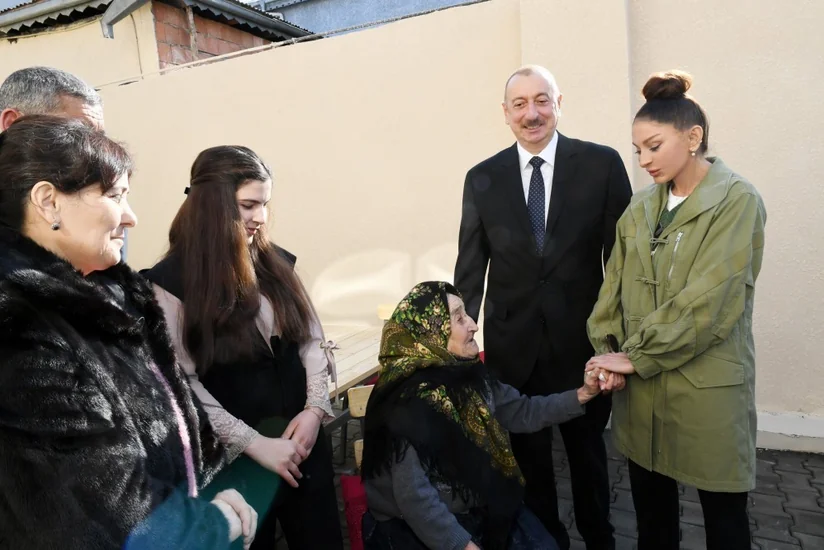 President Ilham Aliyev arrives in Shamakhi district for visit