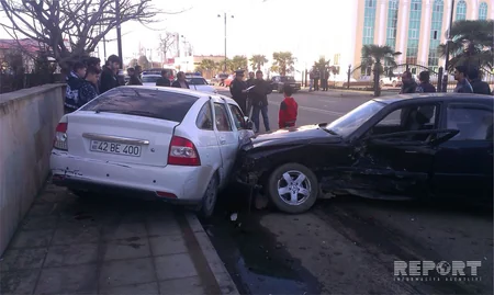 Lənkəranda yol qəzası baş verib, xəsarət alanlar var - FOTO