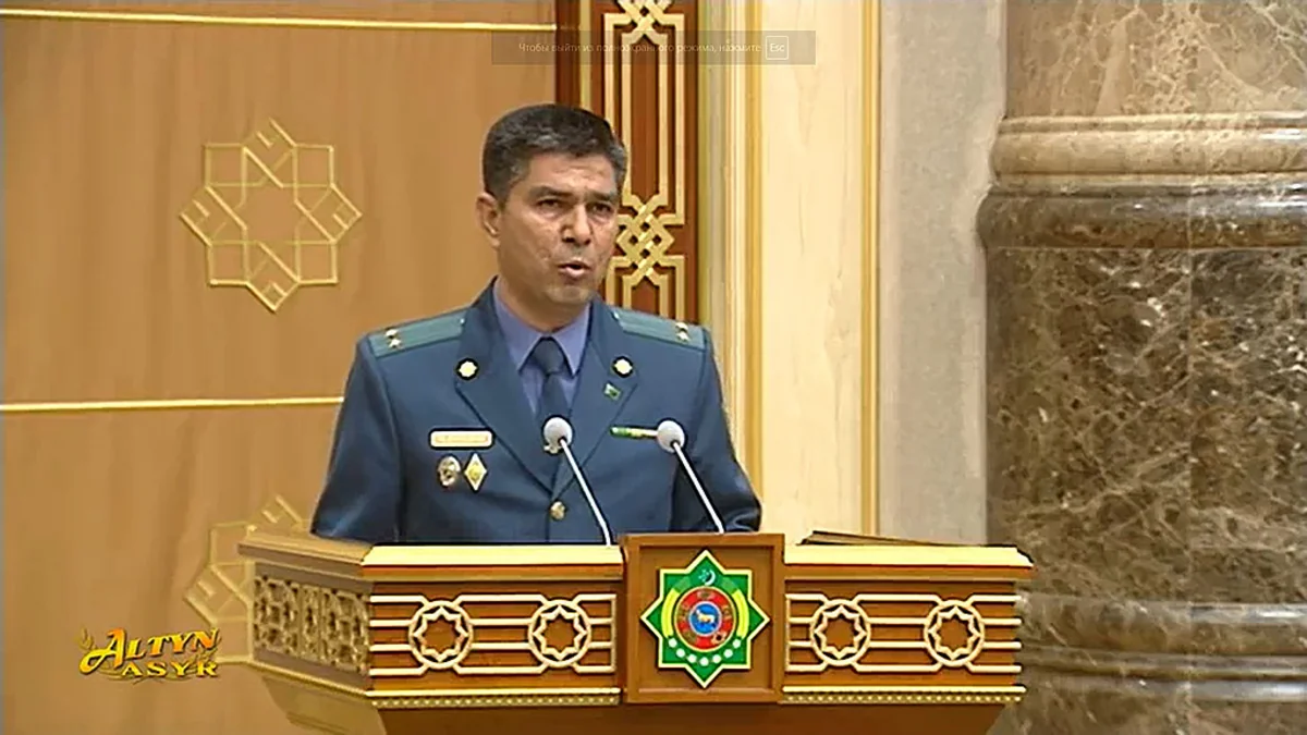 Президент Туркменистана объявил выговор главе МВД