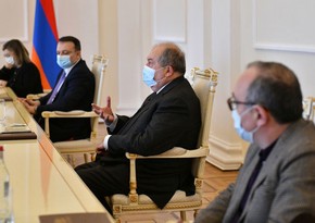 Президент Армении пригласил премьера и представителей оппозиции на встречу
