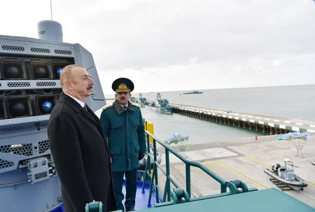 Prezident İlham Əliyev yeni inşa edilmiş “Tufan” tipli sərhəd gözətçi gəmisi ilə tanış olub - YENİLƏNİB