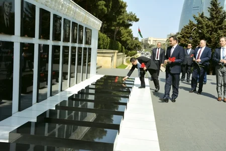 Türkiyə Gömrük və Ticarət Nazirliyinin nümayəndə heyəti Azərbaycanda səfərdədir