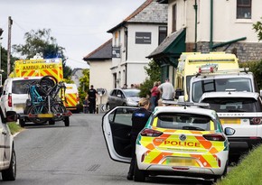 Böyük Britaniyada məktəb avtobusu aşıb: bir uşaq ölüb, yaralılar var