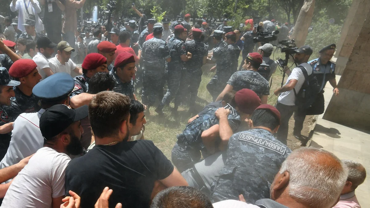Ermənistan müxalifəti iyunun 9-da İrəvanda böyük mitinq keçirəcək