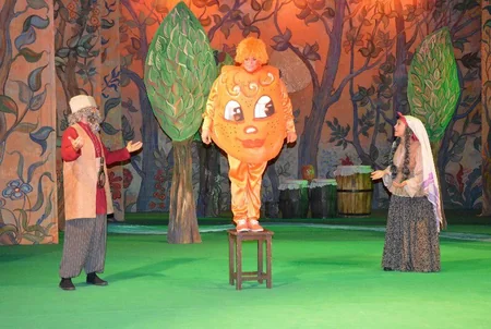 Gənc Tamaşaçılar Teatrı bayram tamaşasına hazırlaşır