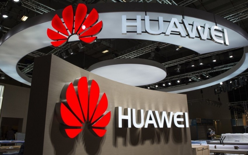 Huawei kommersiya sirlərini oğurlamaqda şübhəli bilinir