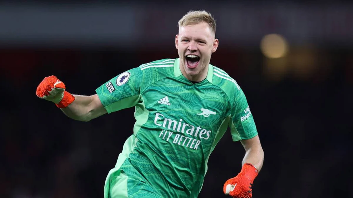 Arsenal qapıçısı ilə müqaviləni yeniləyib