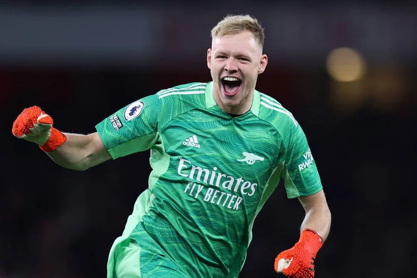 Arsenal qapıçısı ilə müqaviləni yeniləyib