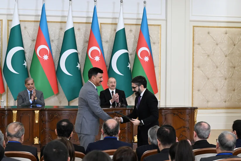 Азербайджан и Пакистан обменялись пятью подписанными документами