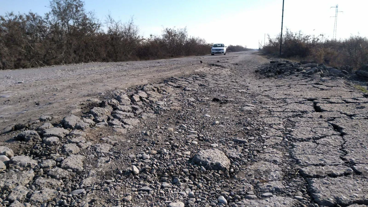 Kürdəmirin 12 kəndini birləşdirən yol bərbad hala düşüb