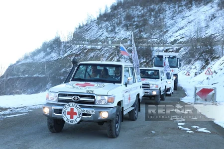 Six ICRC vehicles freely move from Khankandi to Lachin