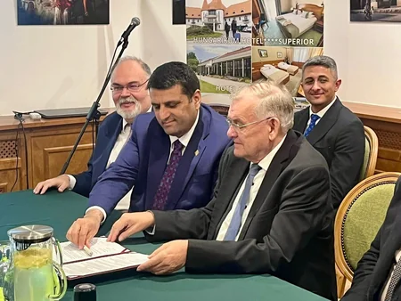 Naxçıvan Dövlət Universiteti ilə Con fon Neyman Universiteti arasında ikili diplom müqaviləsi imzalanıb 