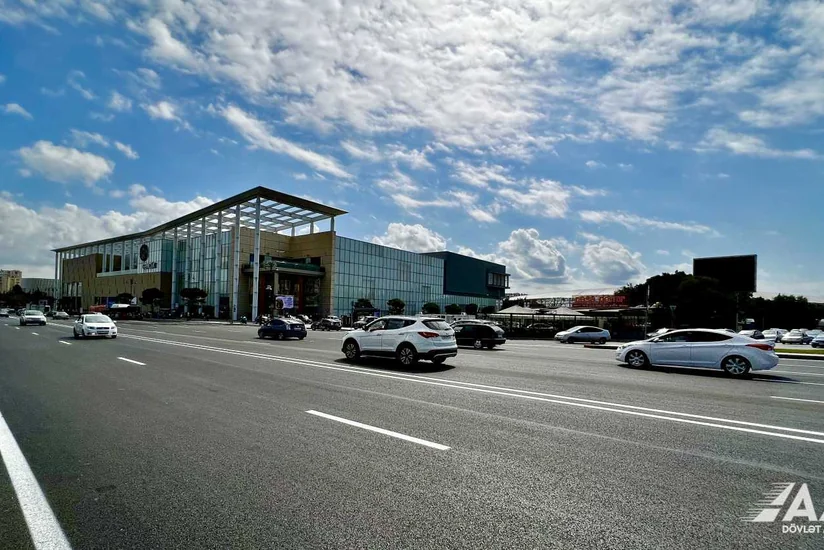 Bakının Fətəli xan Xoyski prospektində təmir yekunlaşıb