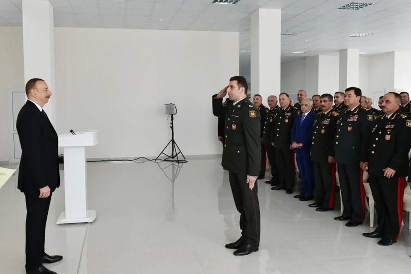 President Ilham Aliyev viewed residential building for servicemen
