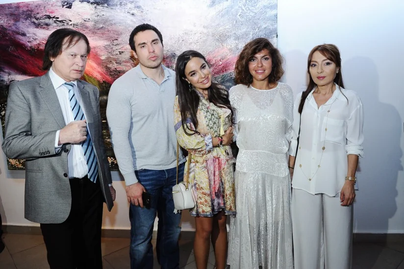 Rəssam Aida Mahmudovanın Umwelt adlı fərdi sərgisi açılıb - FOTO