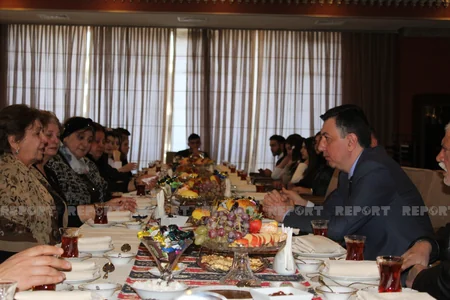 Azərbaycanın Gürcüstandakı səfiri Xocalı sakinləri ilə görüşüb