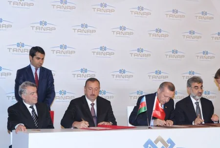 Xoşbəxt Yusifzadə: “Əsrin müqaviləsi” dünyaya Azərbaycanın müstəqil dövlət və etibarlı tərəfdaş olduğunu göstərdi”