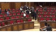 Ermənistan parlamentində vitse-spiker və deputat arasında dava düşüb