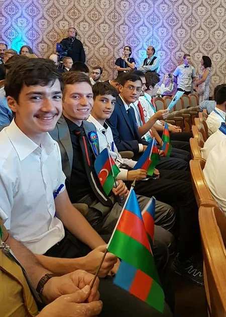 Azərbaycanlı şagirdlər beynəlxalq olimpiadada 3 medal qazanıblar