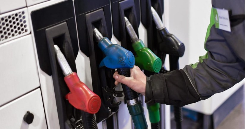  Азербайджан в январе-апреле увеличил импорт бензина Premium Euro-95 в 1,7 раза