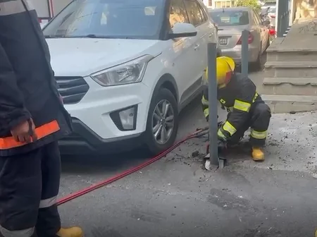 FHN Bakıda reyd keçirib, binaların yaxınlığındakı süni maneələr aradan qaldırılıb