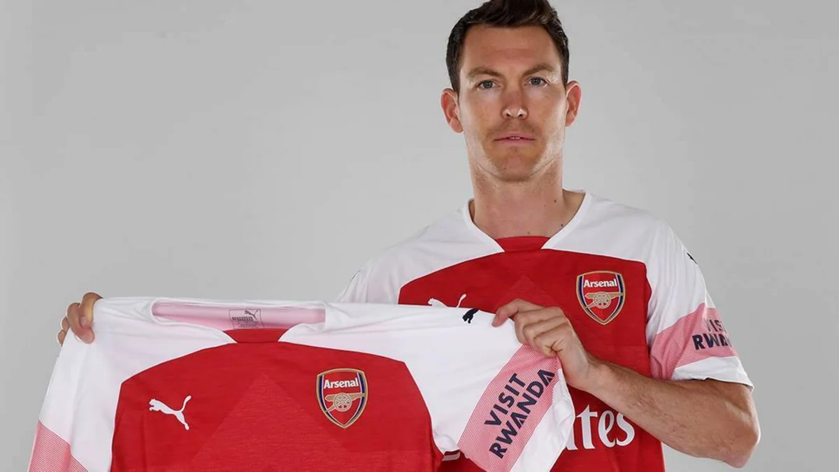 Arsenal Yuventusun müdafiəçisi ilə müqavilə bağlayıb - RƏSMİ