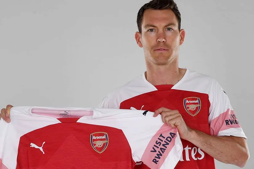 Arsenal Yuventusun müdafiəçisi ilə müqavilə bağlayıb - RƏSMİ
